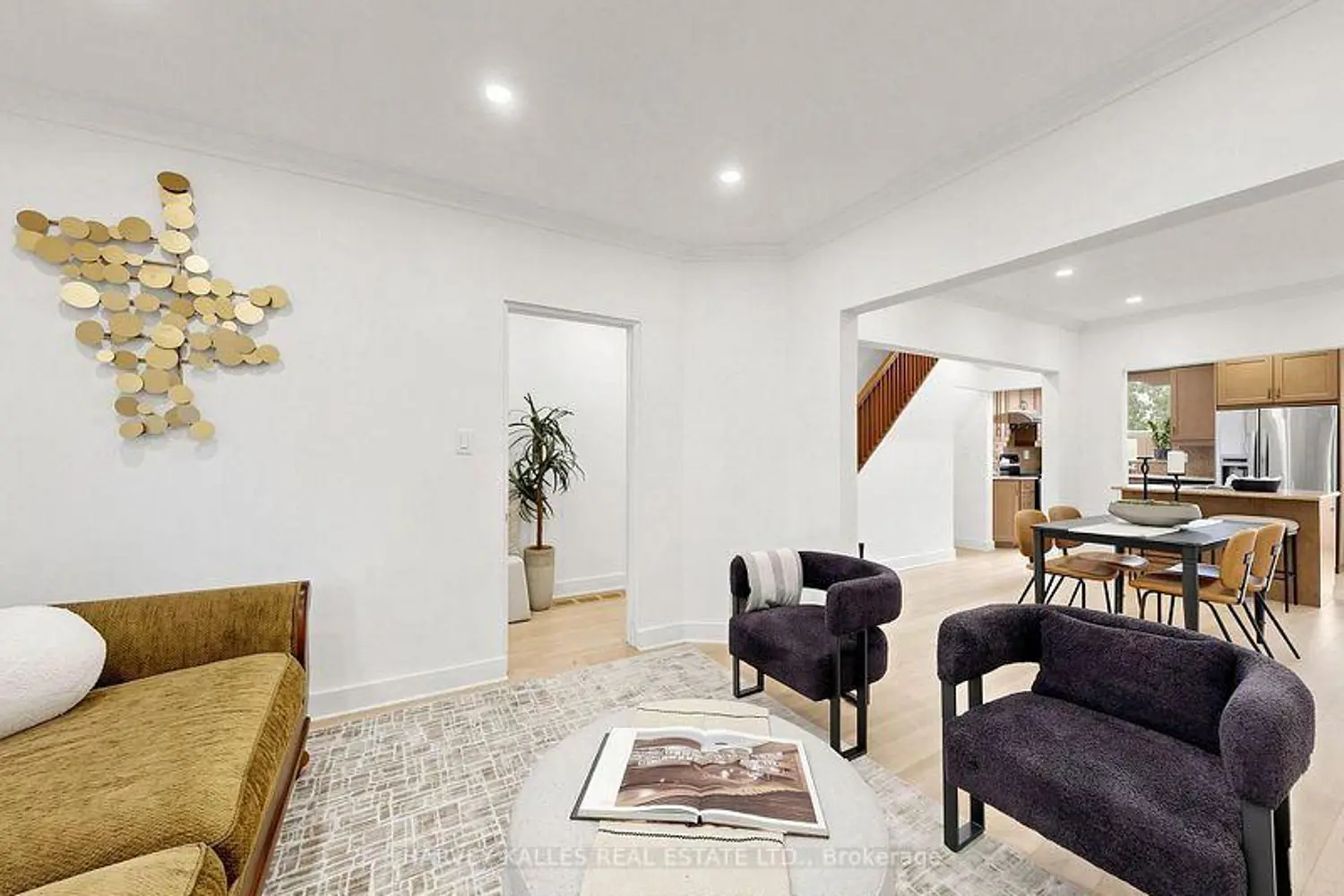 108 Caledonia Road photo 3
