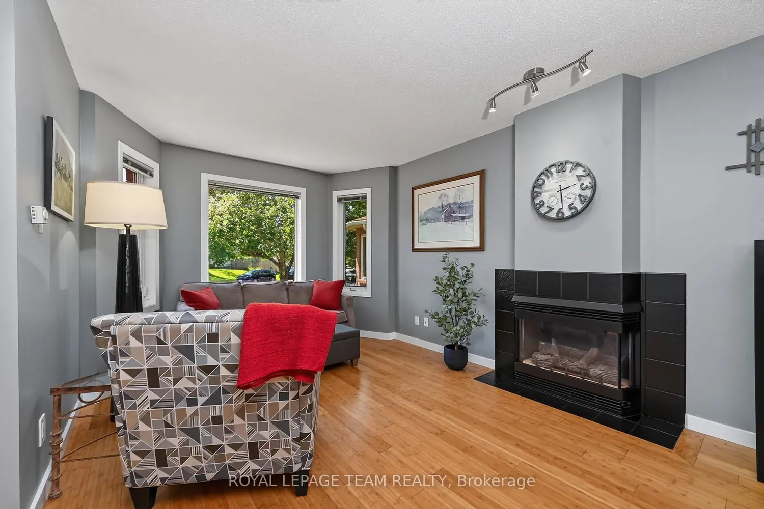 13 Candow Crescent photo 5
