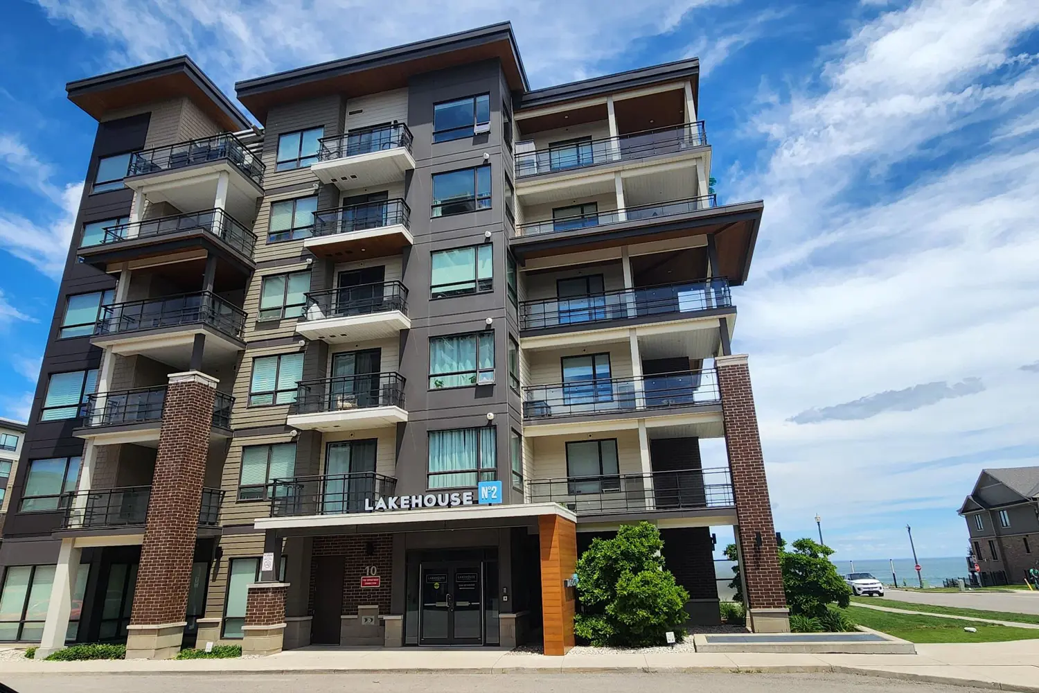 10 Esplanade Lane 206