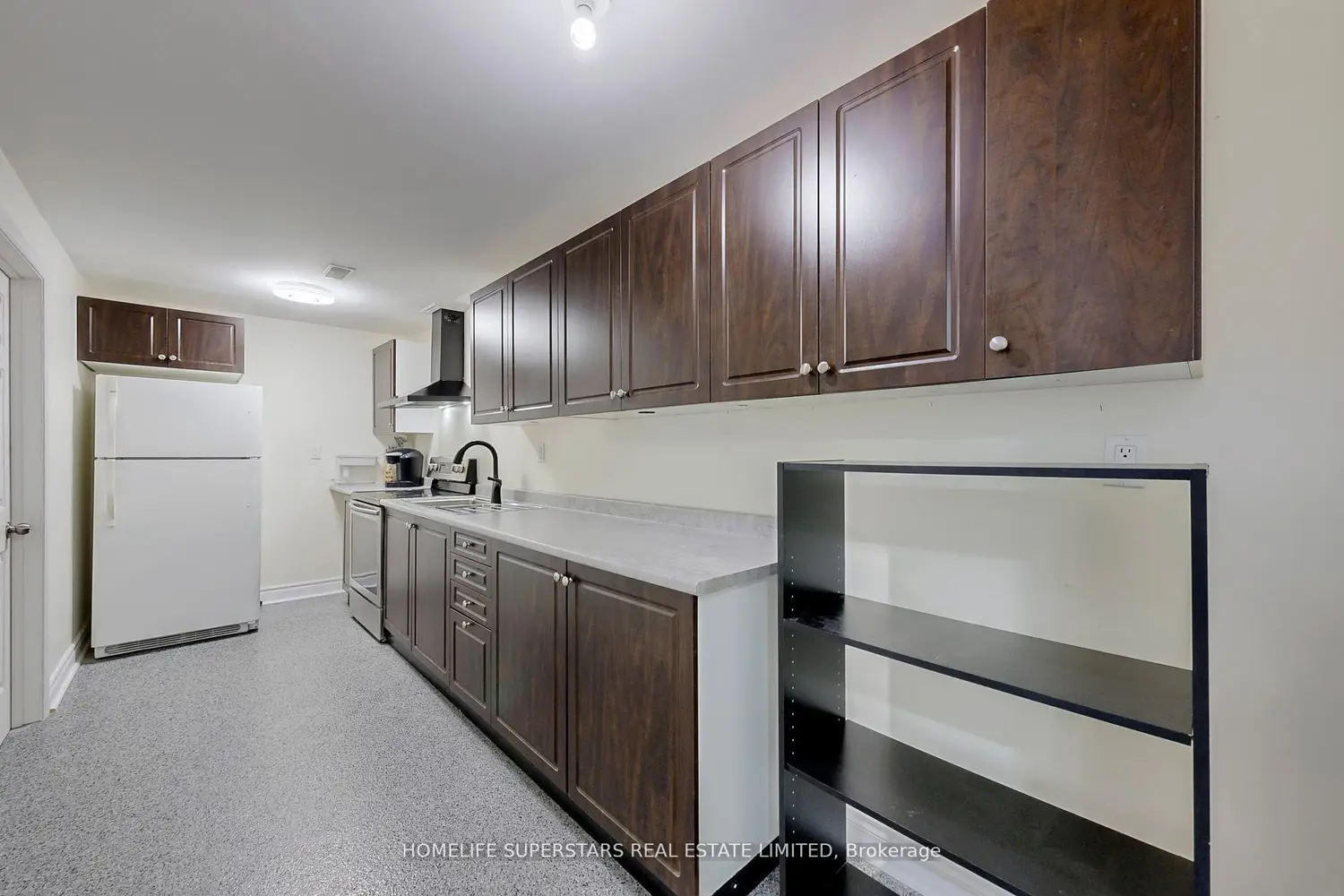 68 Nunn Crescent photo 4