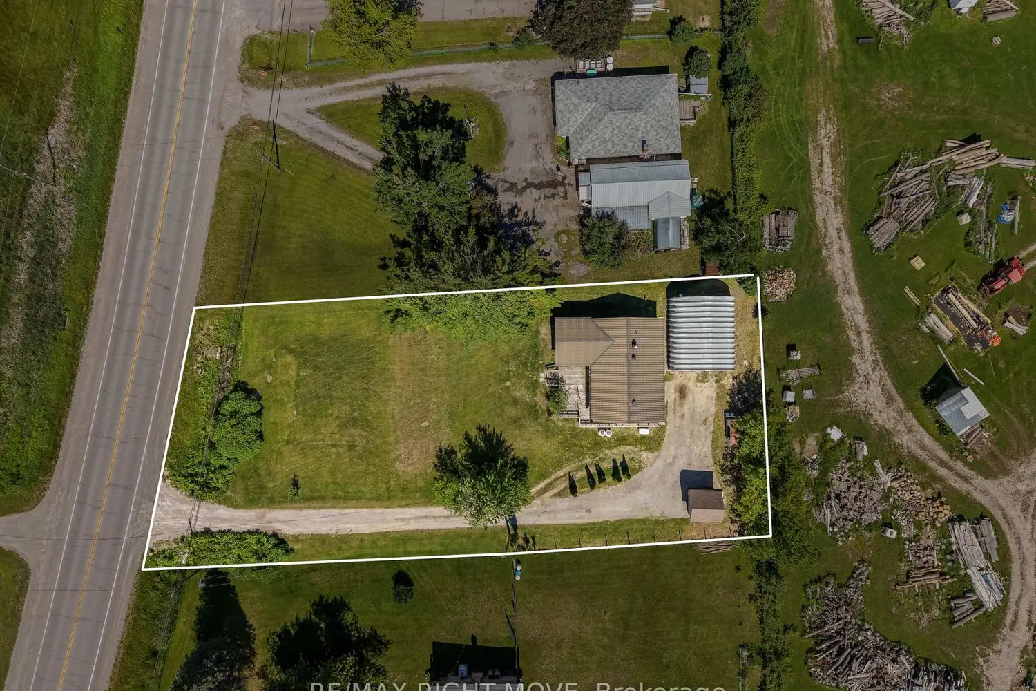 944 Portage Road photo 4