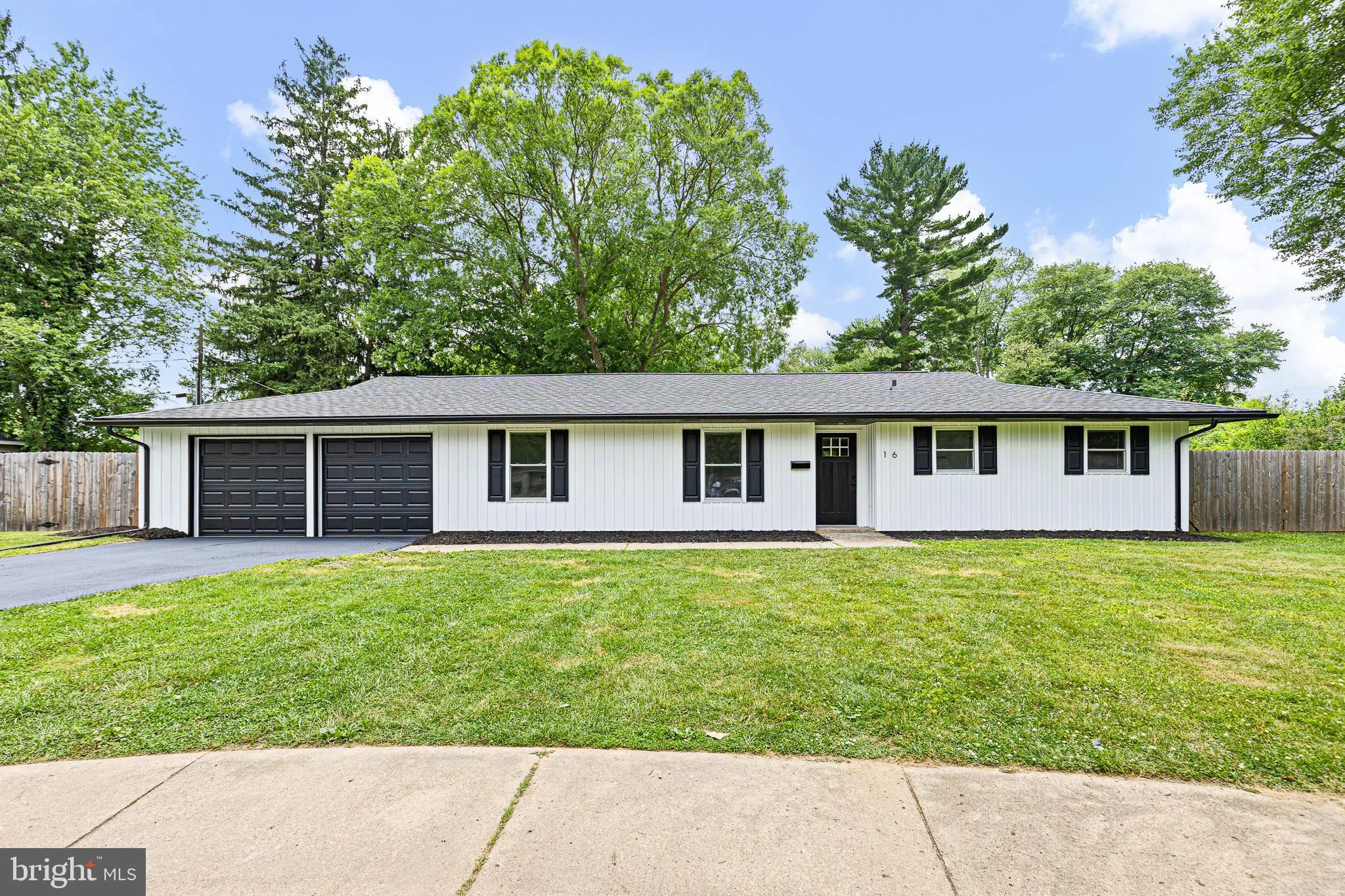 16 Korda Drive, Newark, DE 19713