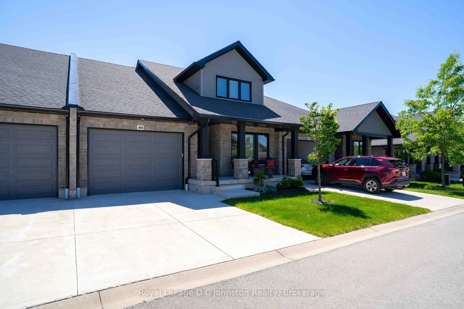 560 Devonshire Road 16