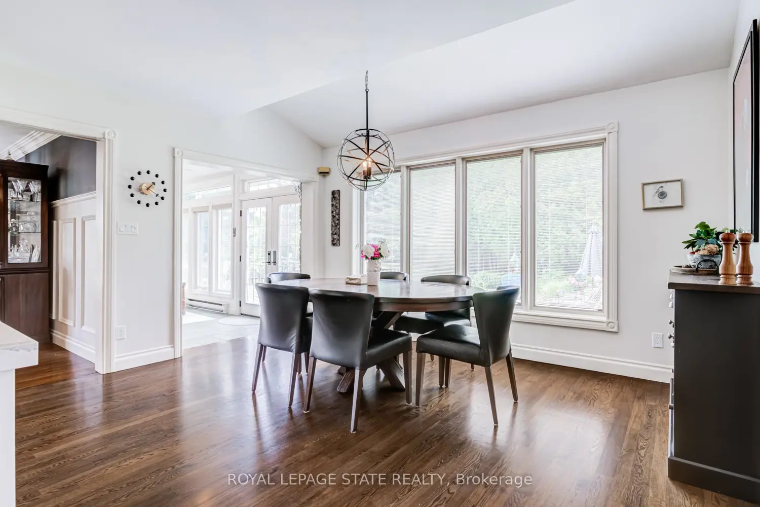 2134 Maplewood Road photo 5