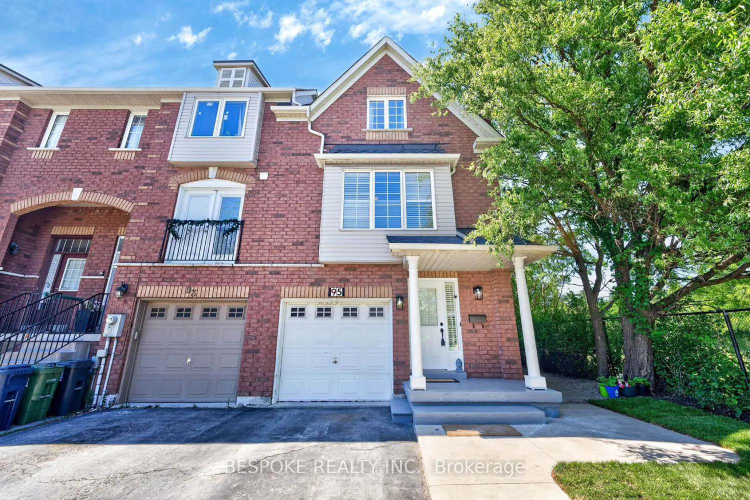 95 West Oak Crescent