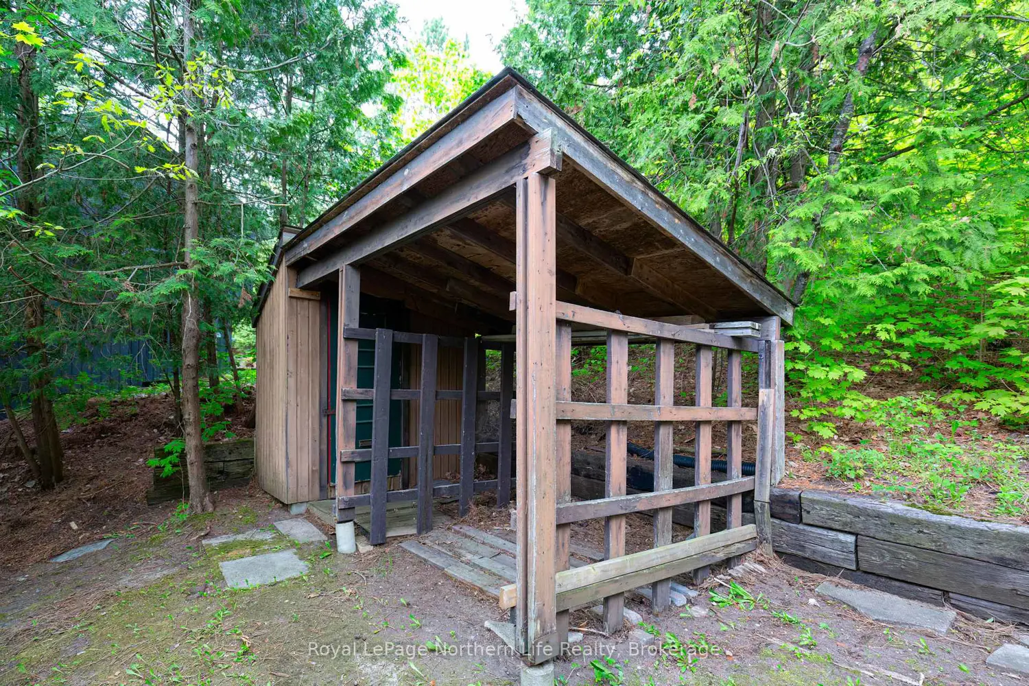 275 Northshore Road photo 4