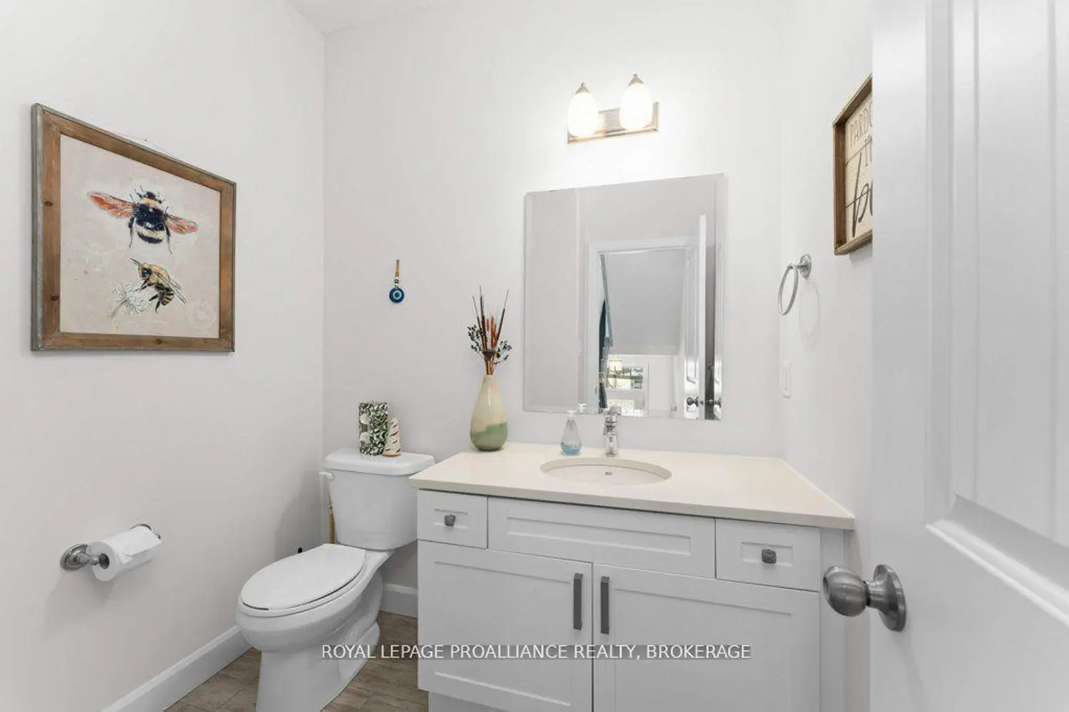 139 Superior Drive photo 5