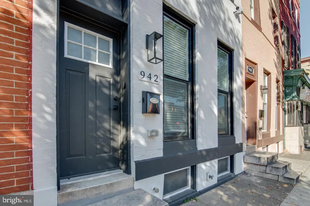 942 N Broadway, Baltimore, MD 21205 photo 2