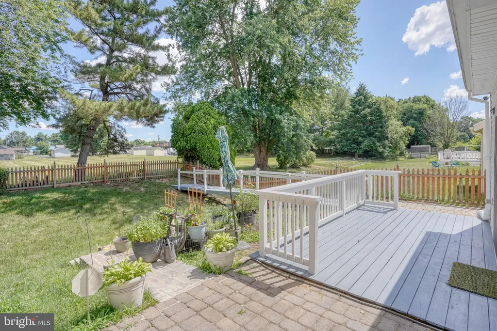 1275 N Farmview Drive, Dover, DE 19904