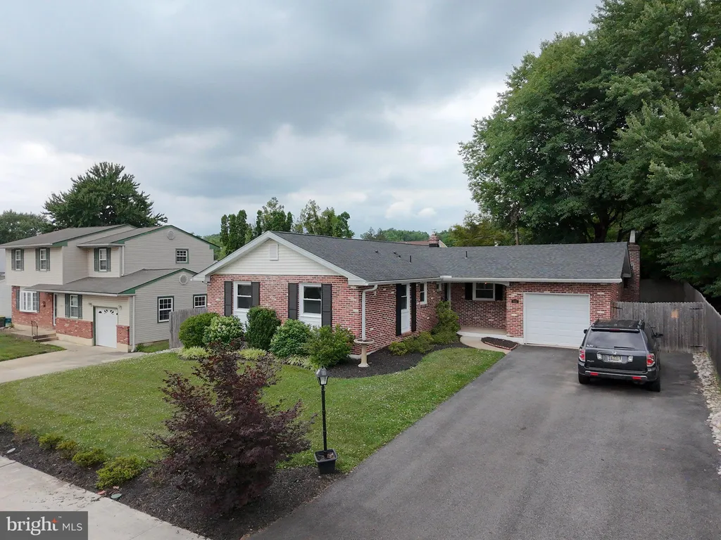 3211 Carillon Drive, Wilmington, DE 19808