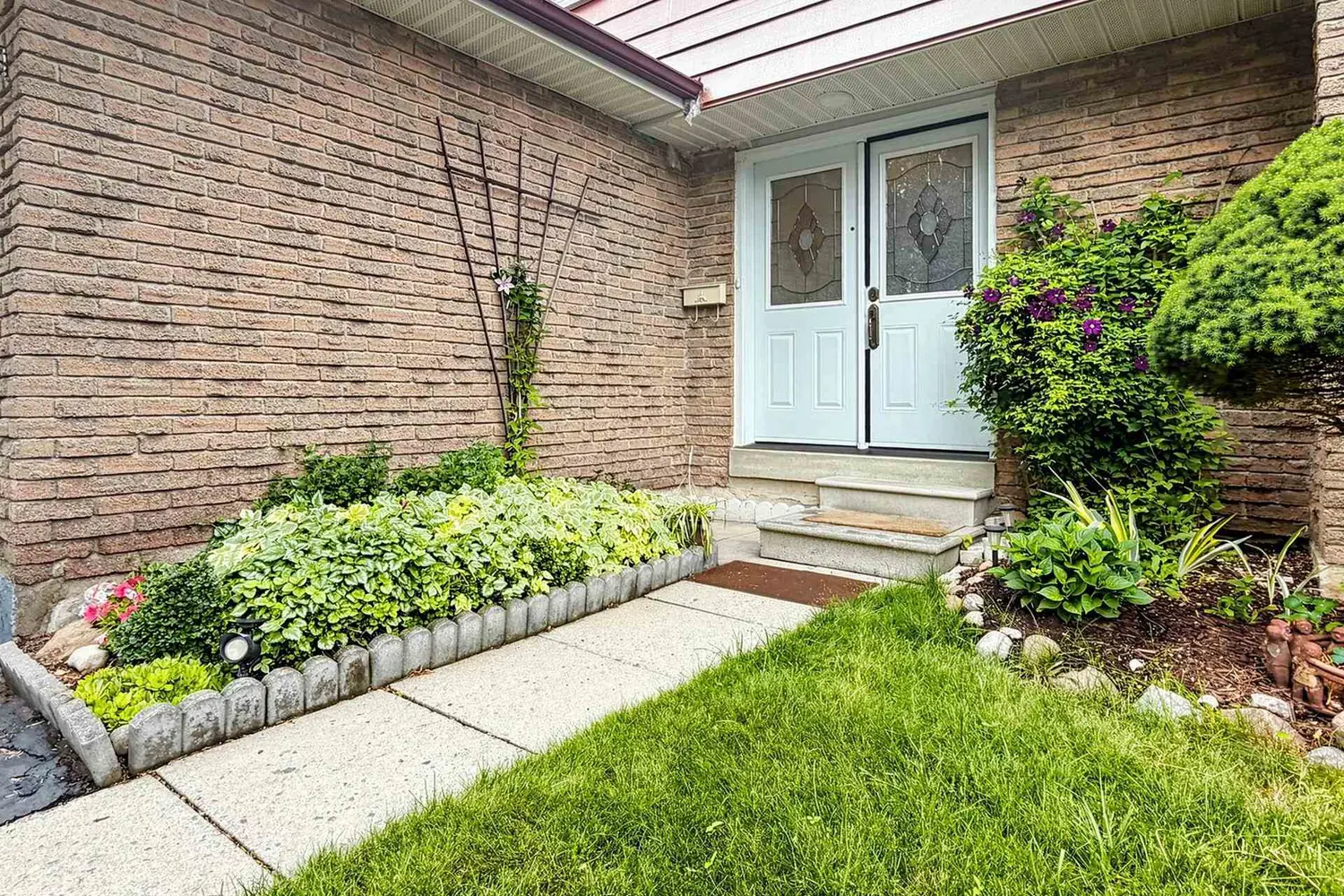 54 Ashridge Drive photo 4
