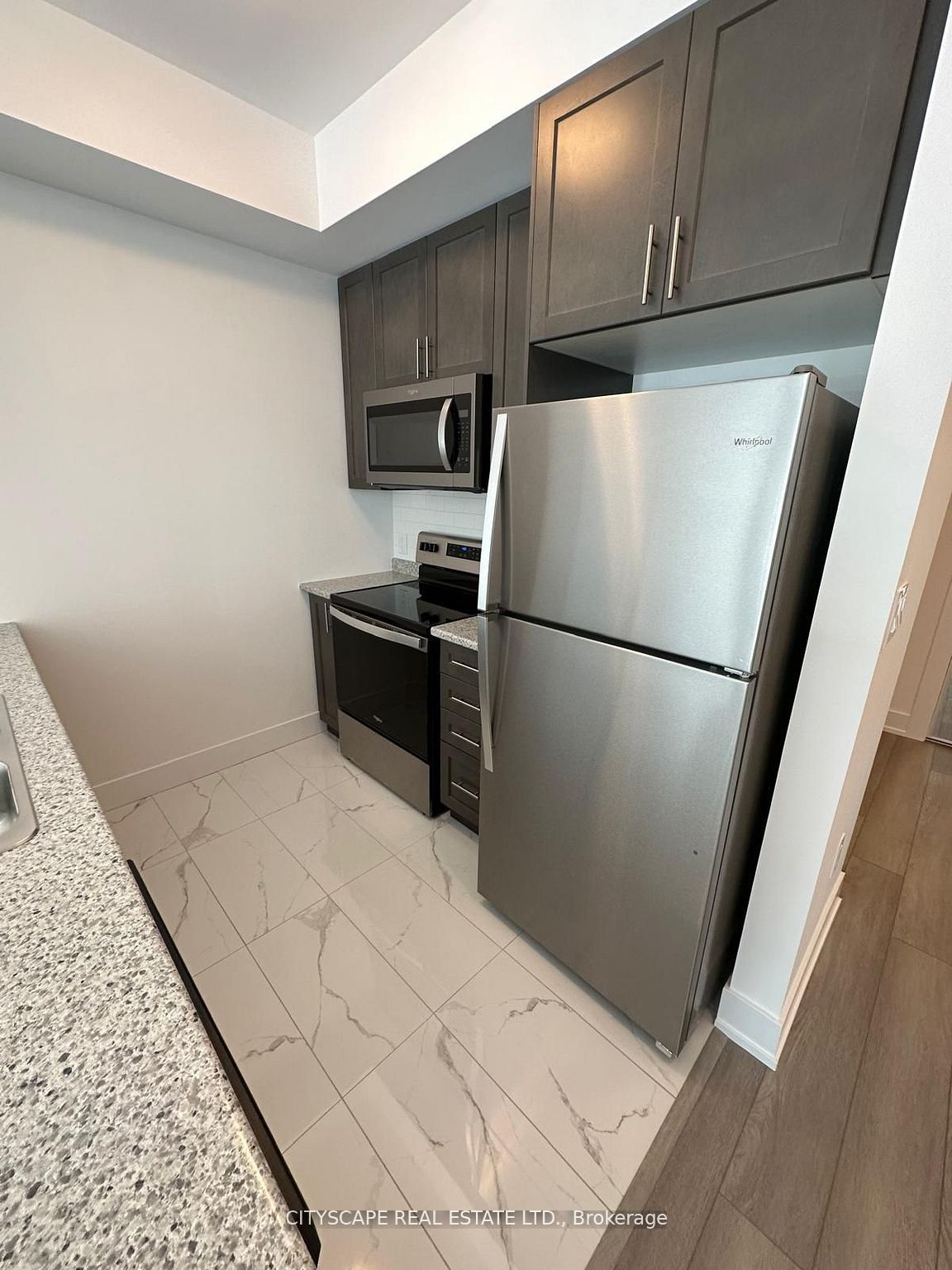 715-460 Dundas Street E, Hamilton, ON, L8B 2A5 photo 4