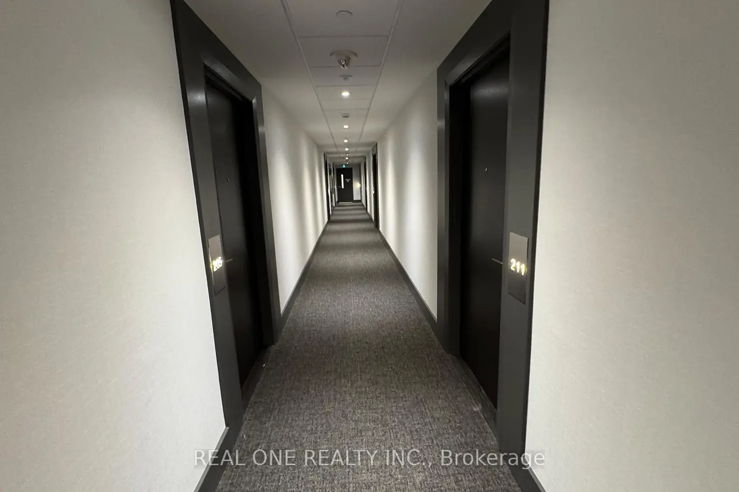8868 Yonge Street 201E photo 3