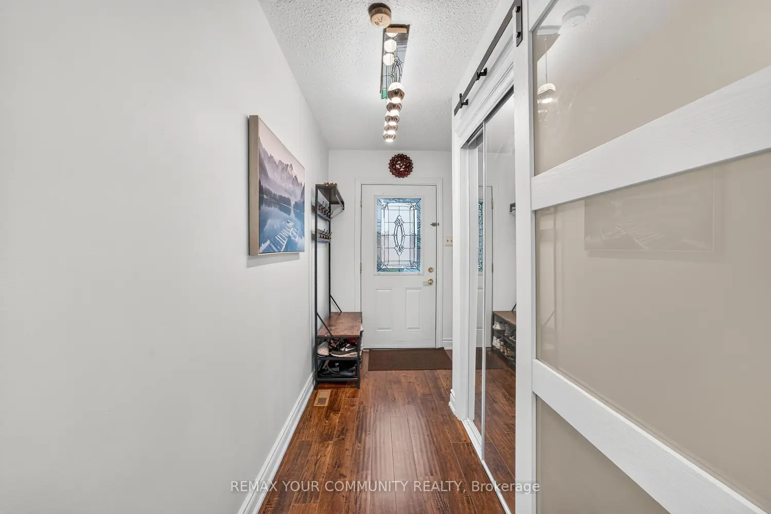 93 Hansen Road 11 photo 3