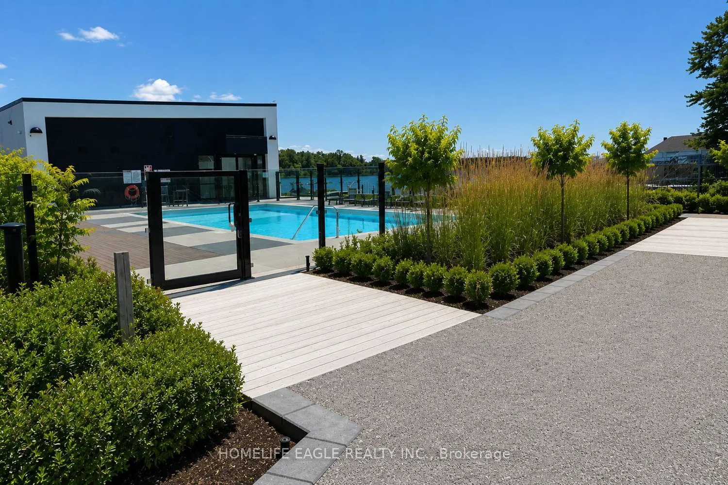 2 Mariner's Pier Way photo 3