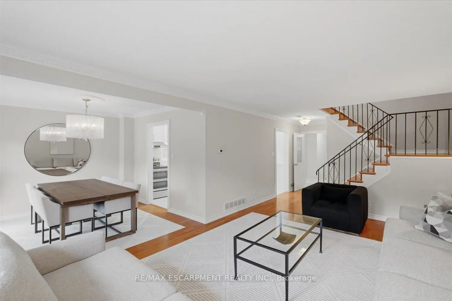 19 Picola Court photo 2