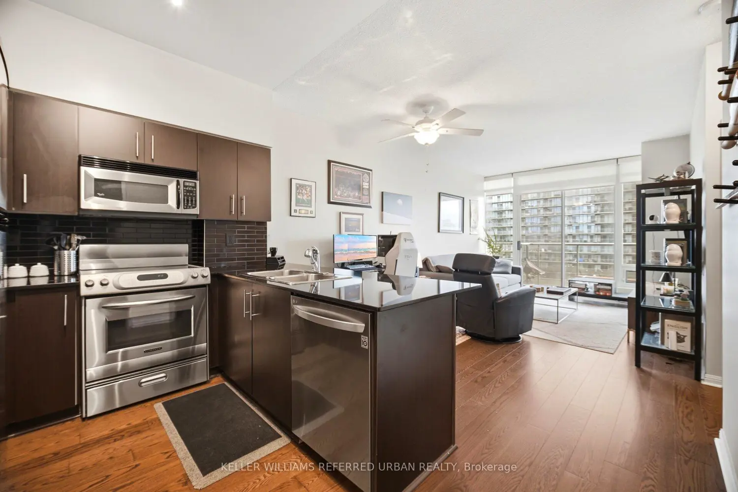 15 Windermere Avenue 601 photo 3