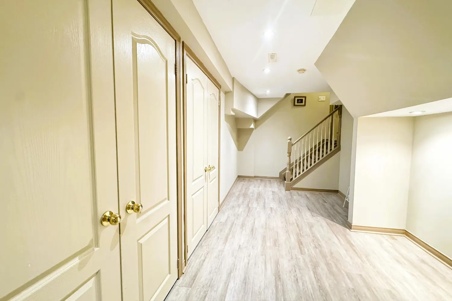 2326 Yorktown Circle photo 5
