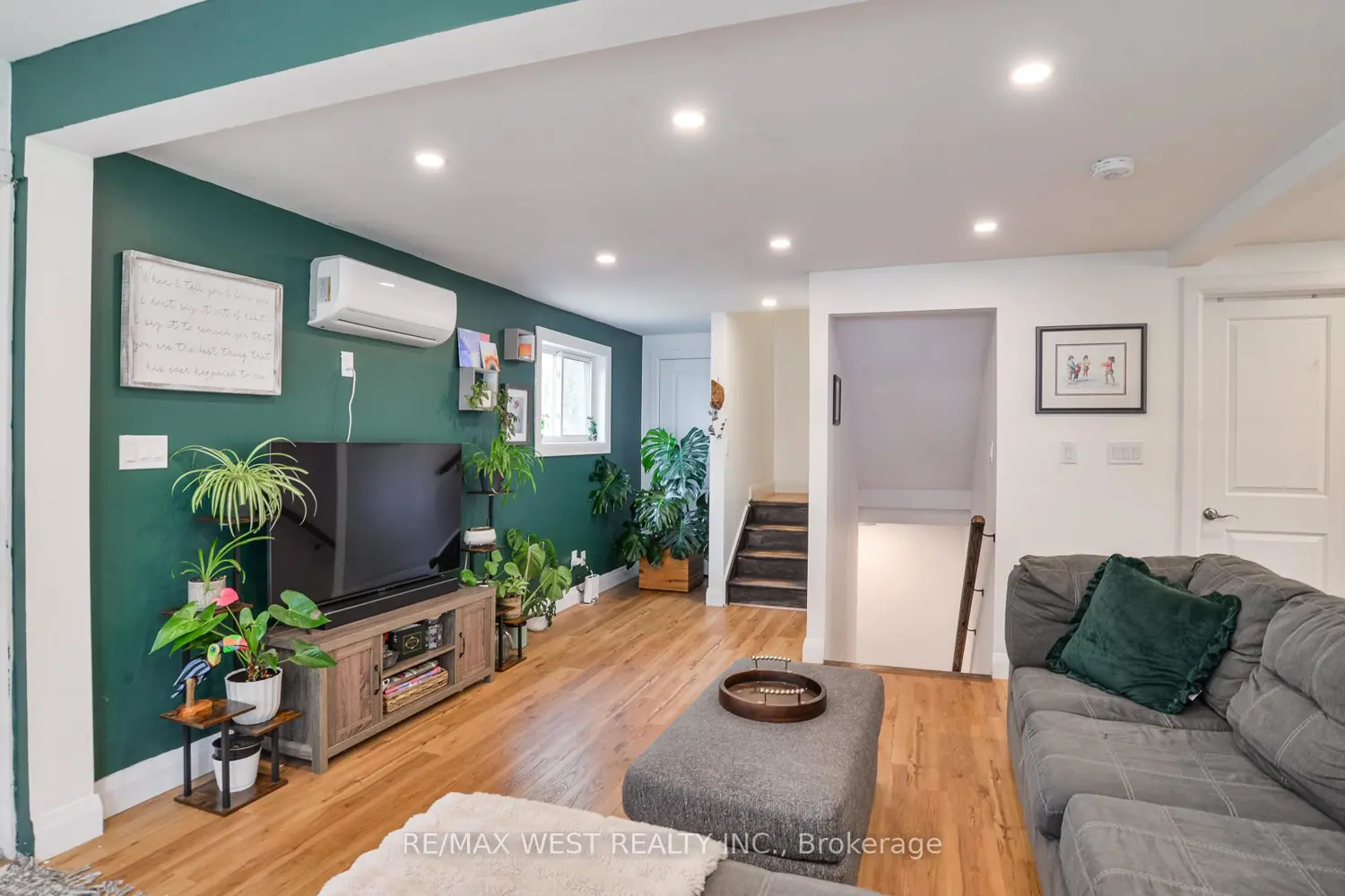 6896 Pentland Lane photo 5