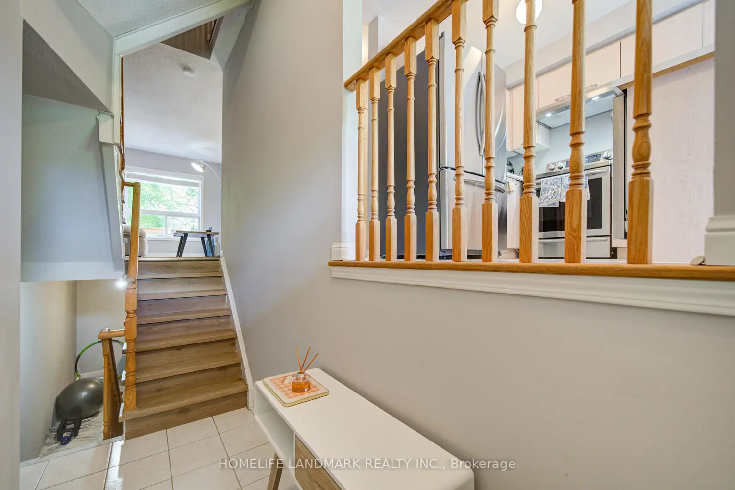545 Bondi Avenue photo 3
