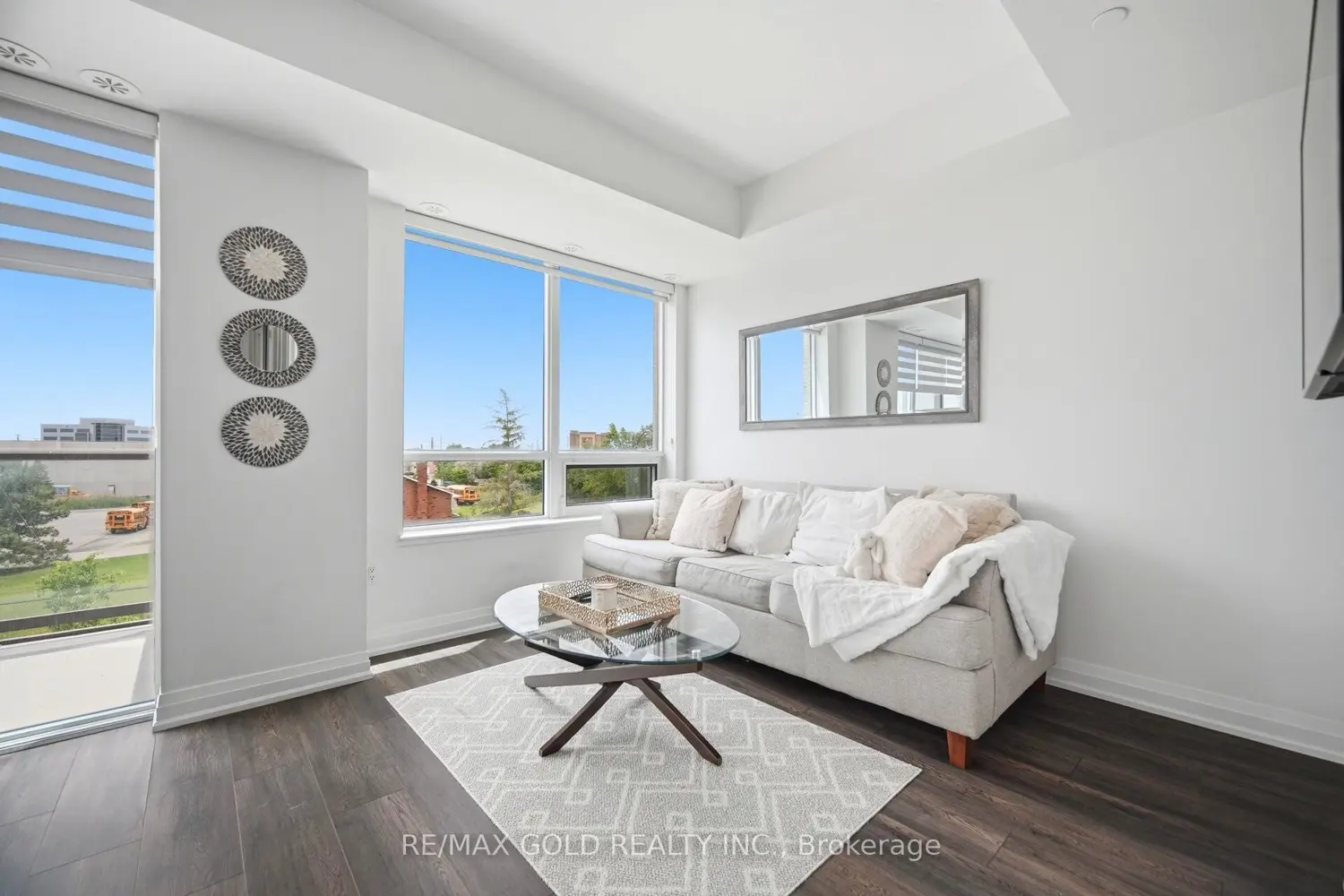 95 Attmar Drive 307 photo 4