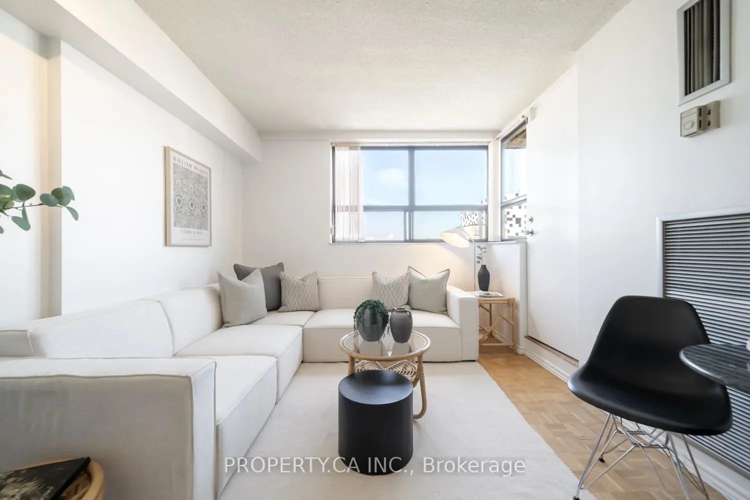 80 St Patrick Street 914 photo 4
