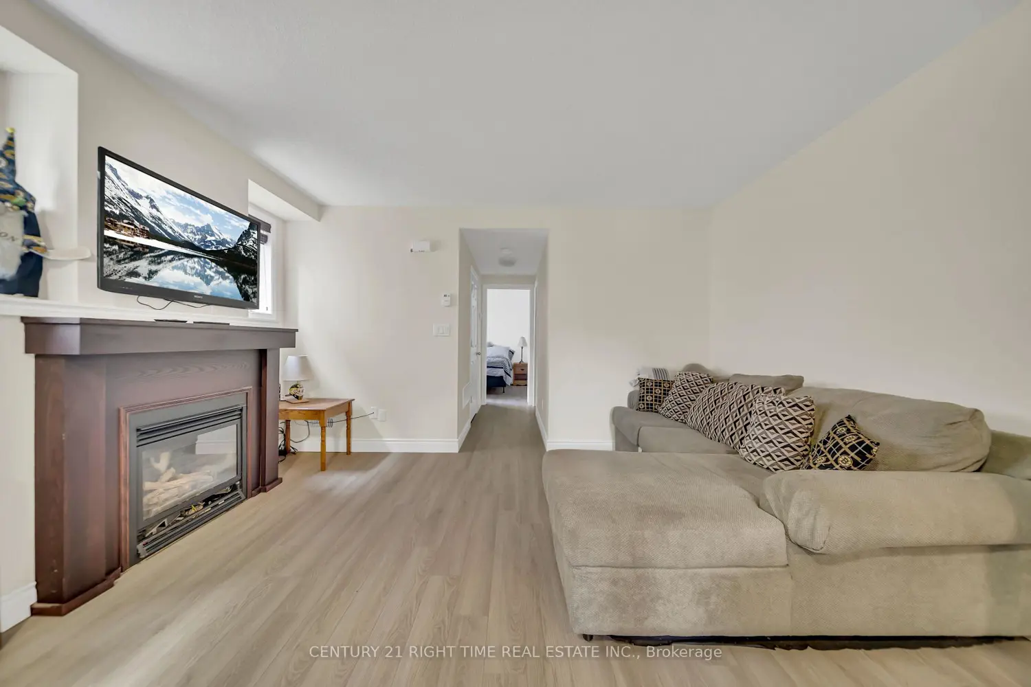 931 Glasgow Street 14A photo 5