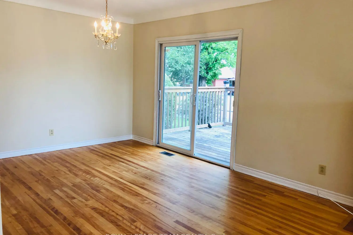 1627 Chaucer Avenue 1 & 2 photo 2