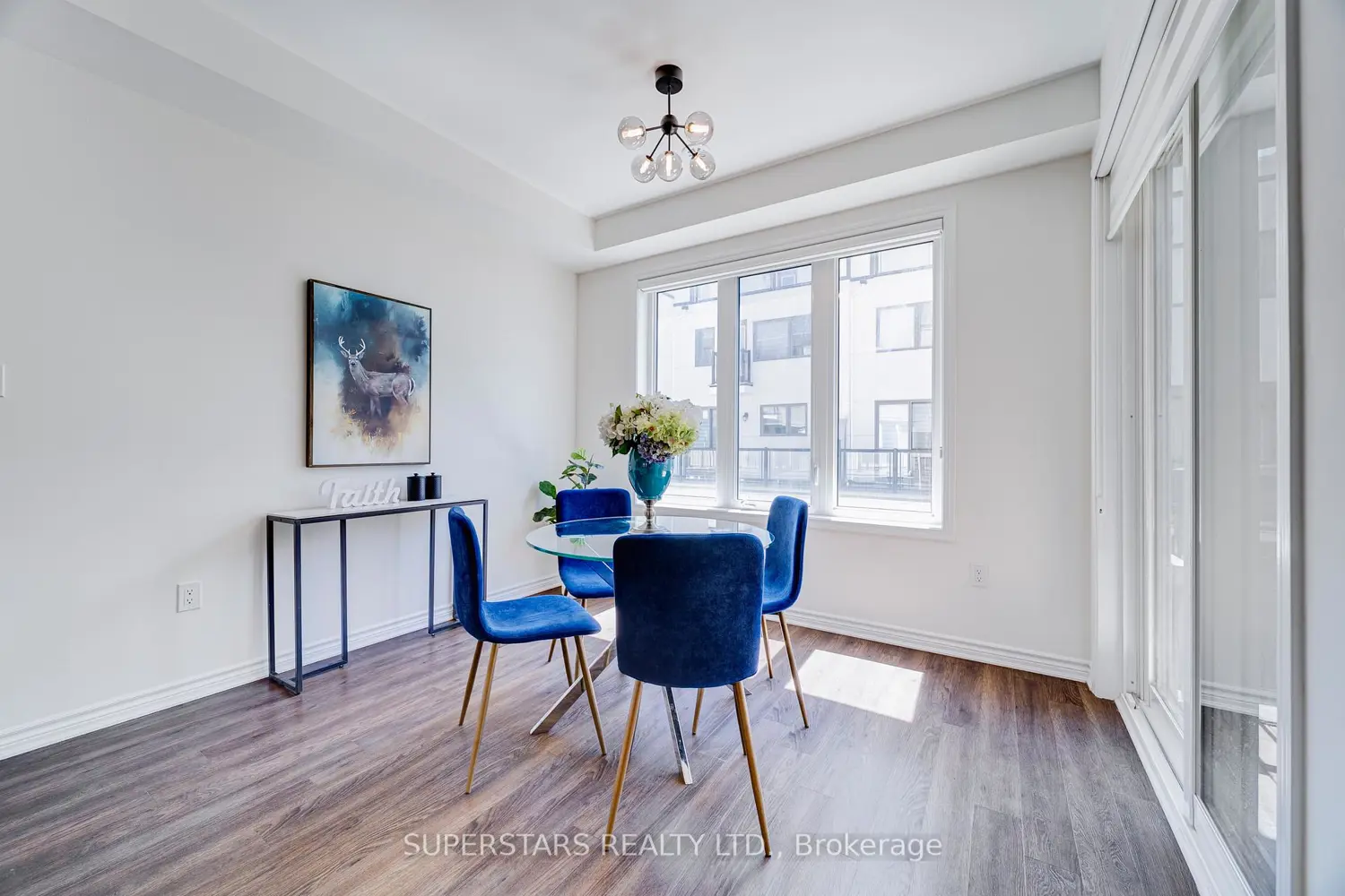 241 Rustle Woods Avenue photo 4