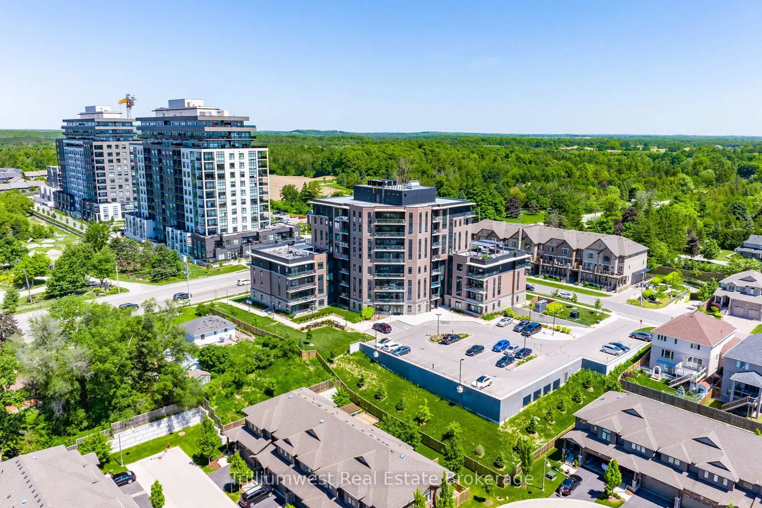 332 Gosling Gardens 202