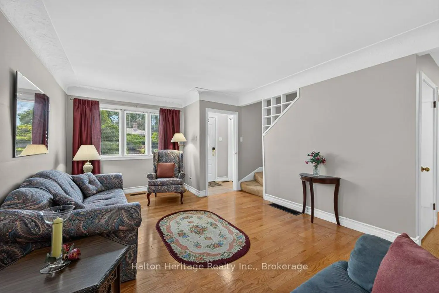 476 East 37Th Street photo 5