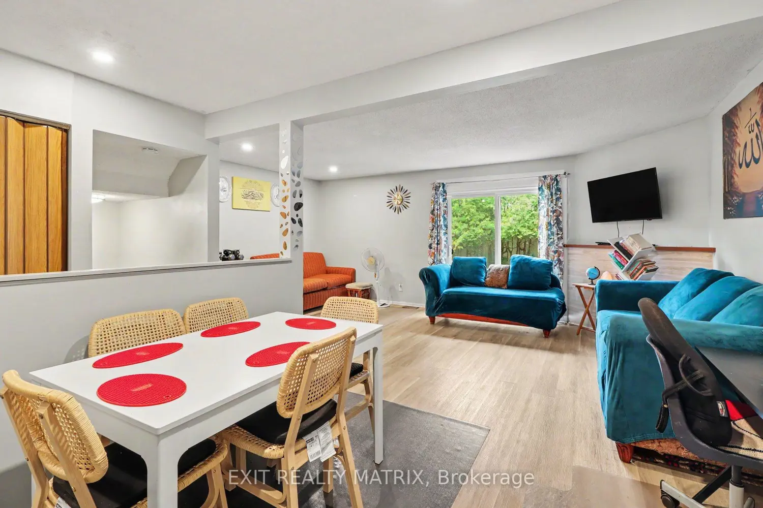 1661 Heron Road 3 photo 3