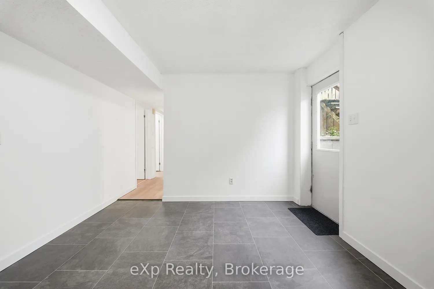 342 Front Street photo 2