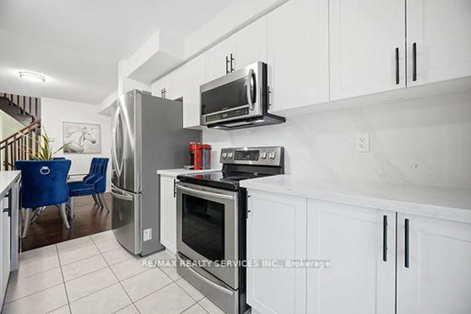 25 Bannister Crescent photo 4