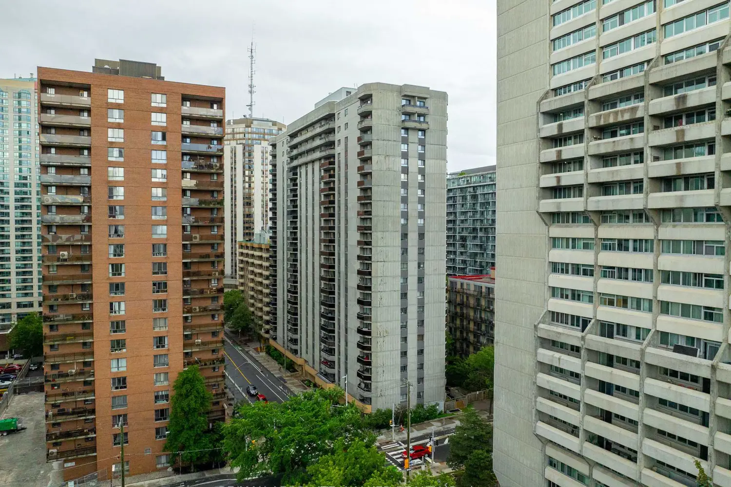 470 Laurier Avenue 1007 photo 3