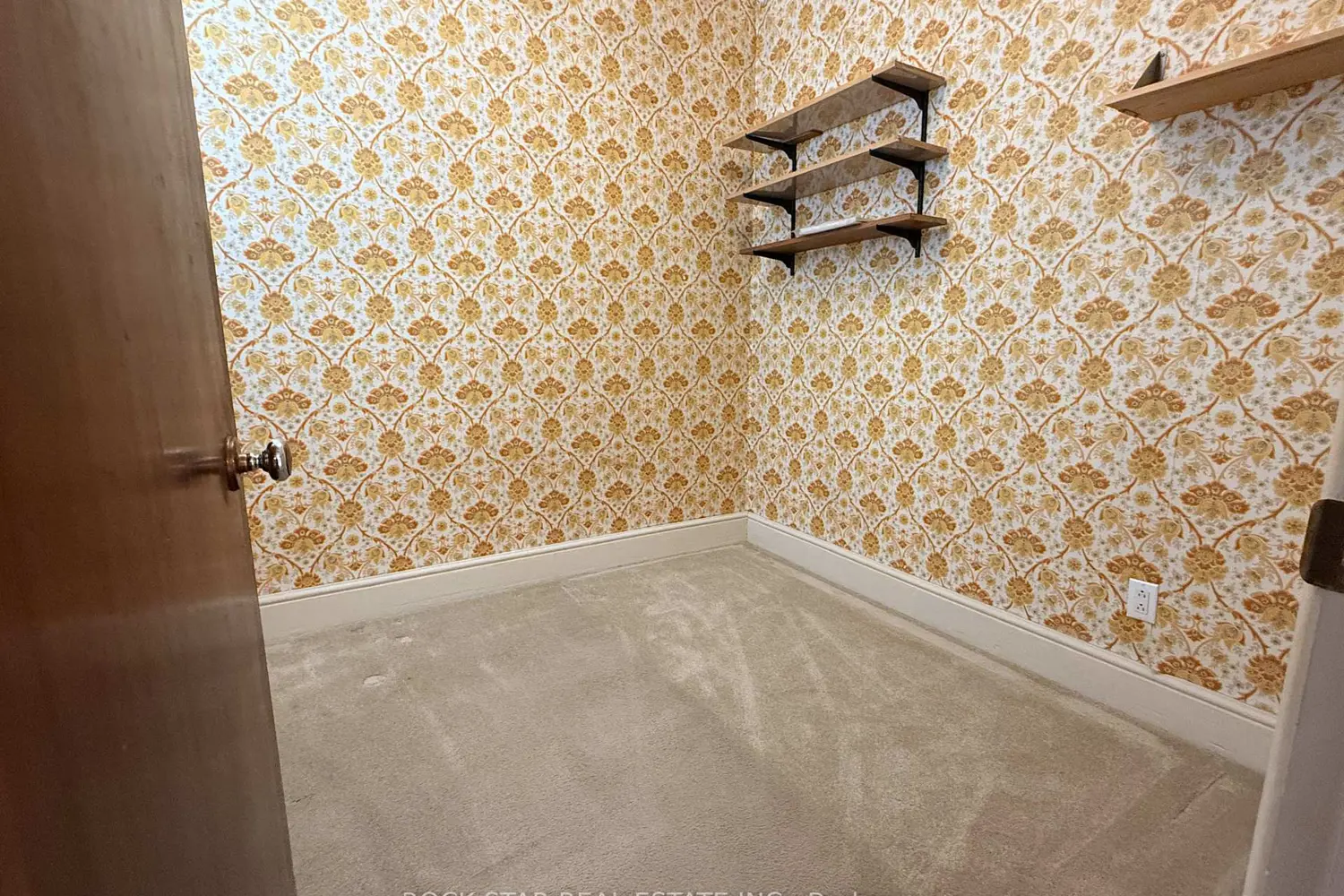 358 Barton Street photo 5
