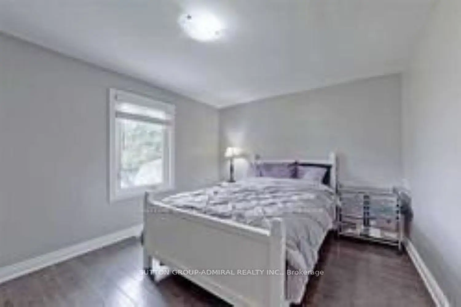 114 Cartier Crescent photo 5