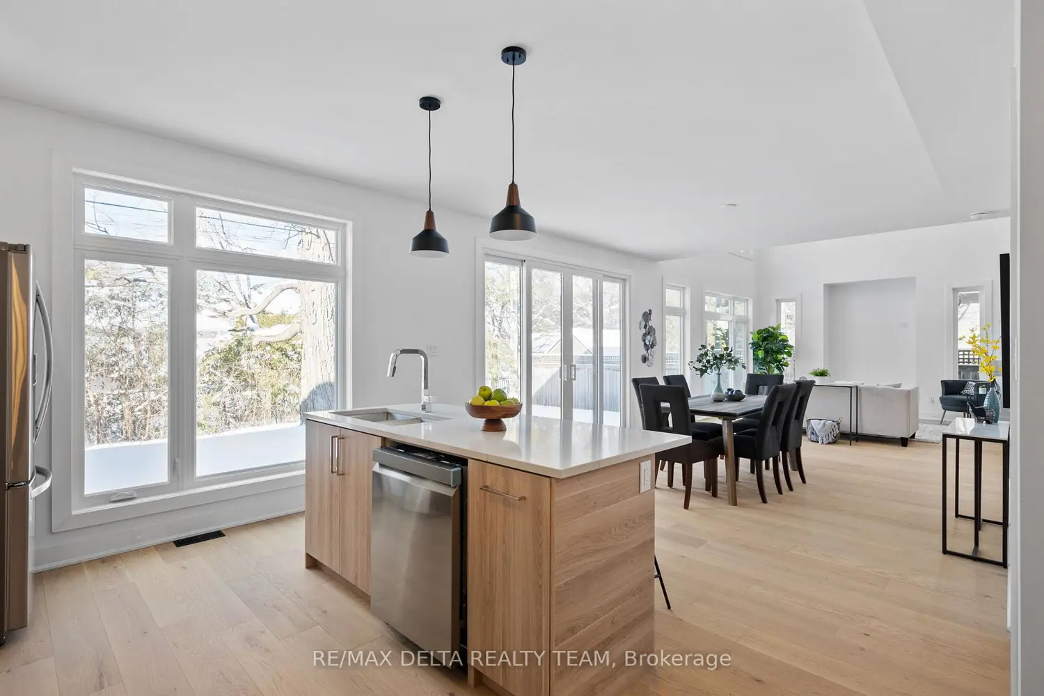 43 St Claire Avenue photo 3
