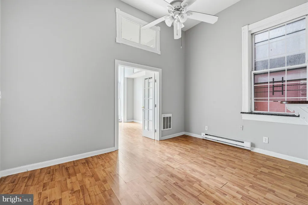 1405 Park Avenue, Baltimore, MD 21217 photo 5