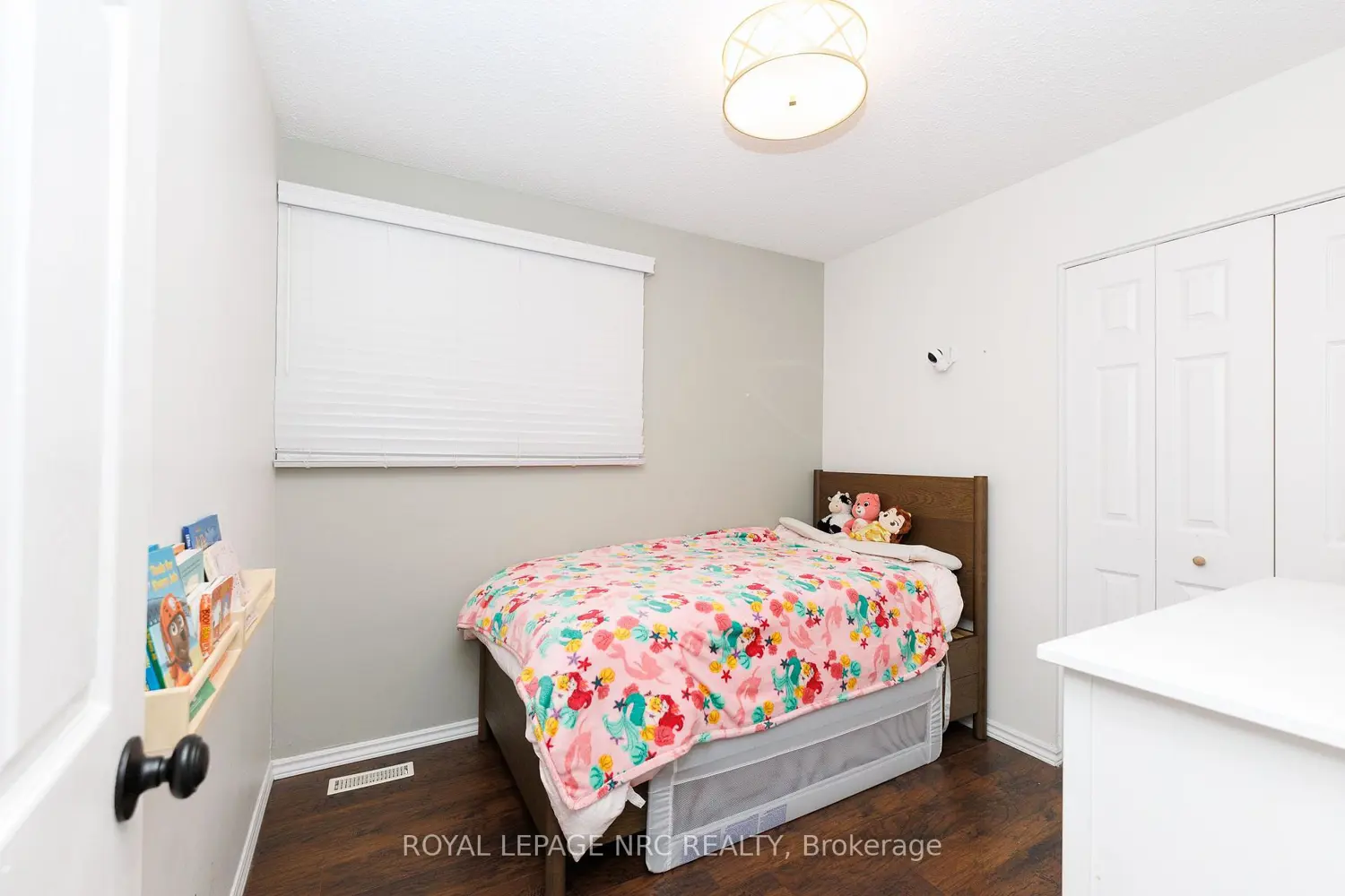 15 Nickel Street photo 3