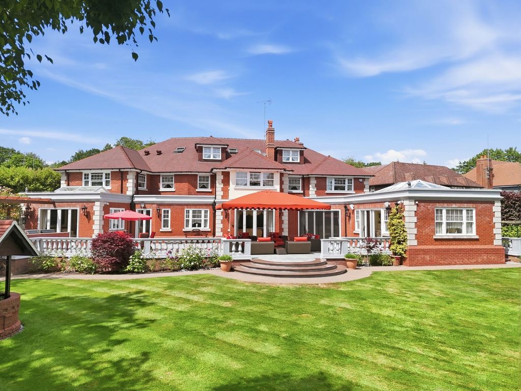 5 bed detached house for saleWambrook Close, Hutton Mount, Brentwood CM13