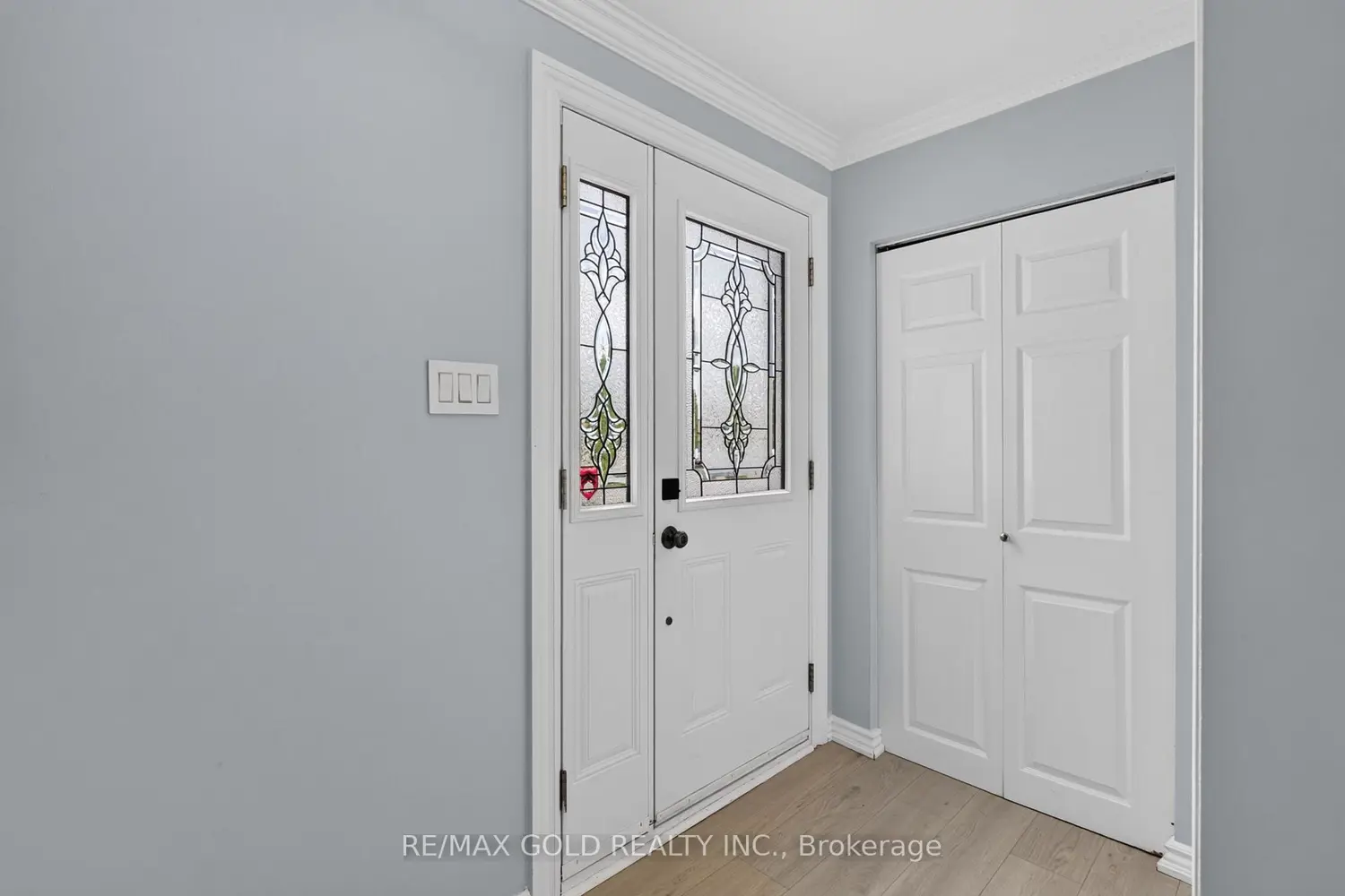 83 Cathcart Crescent photo 2