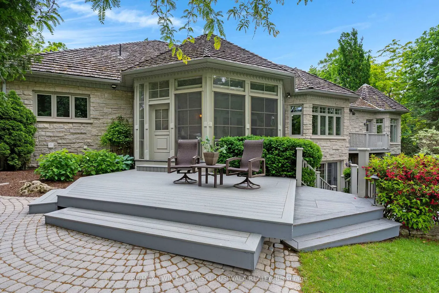 101 Deerpath Road photo 3