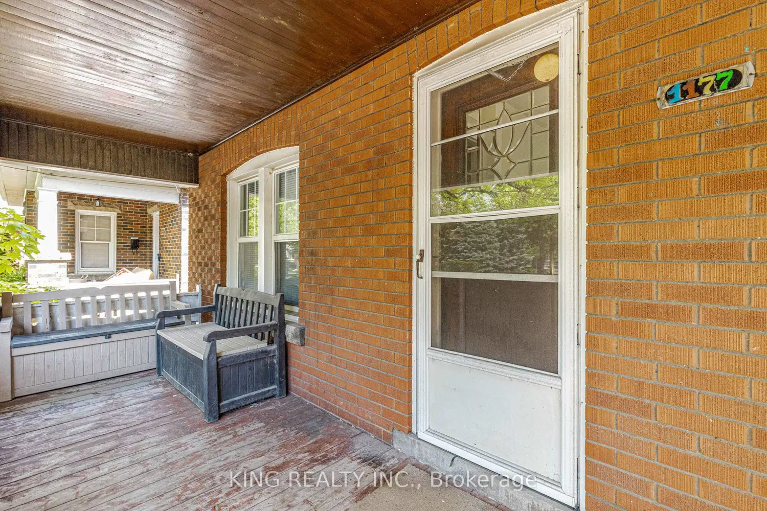 1177 King Street photo 2