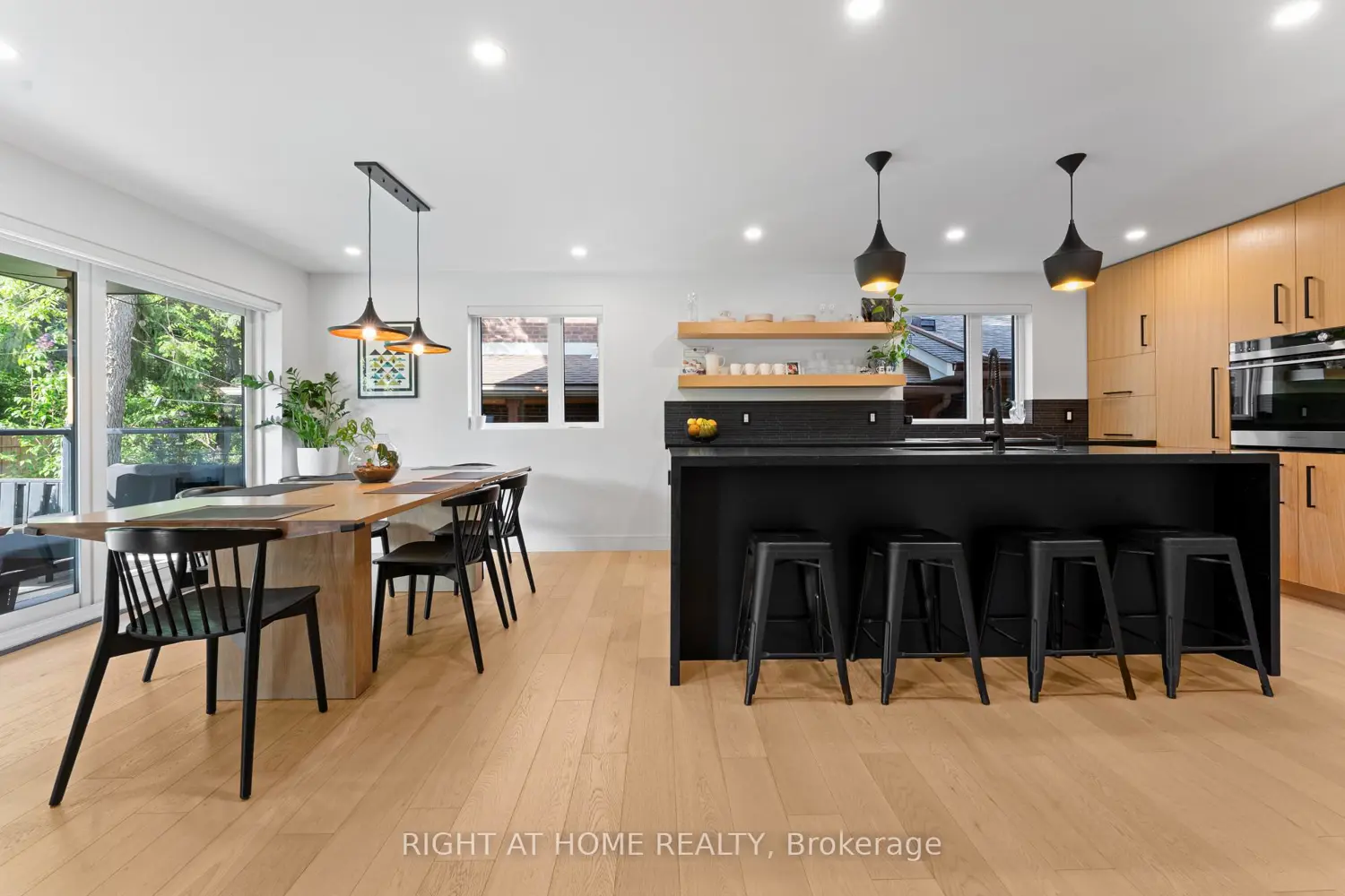 10 Wingrove Hill photo 4