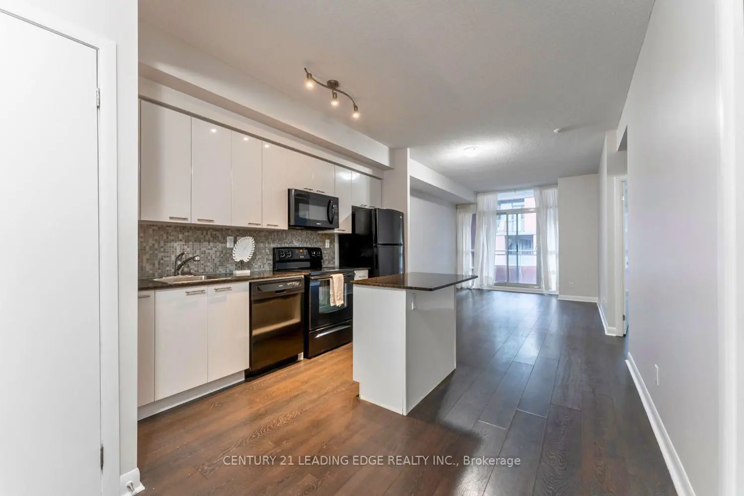 15 Bruyeres Mews 517