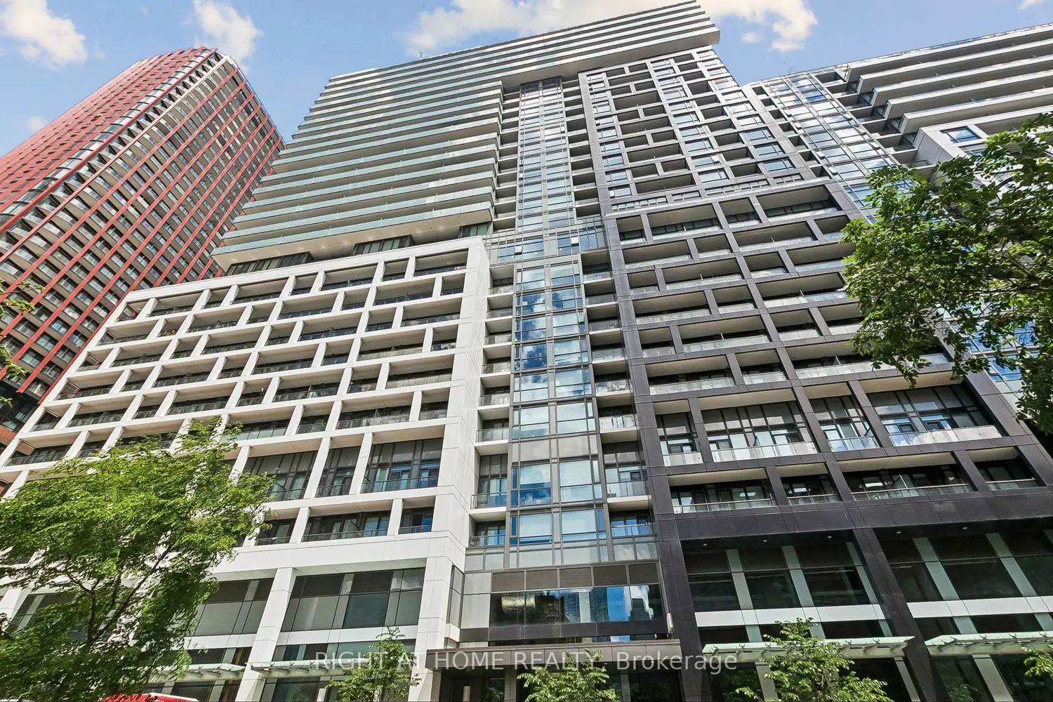 135 Lower Sherbourne Street 2328