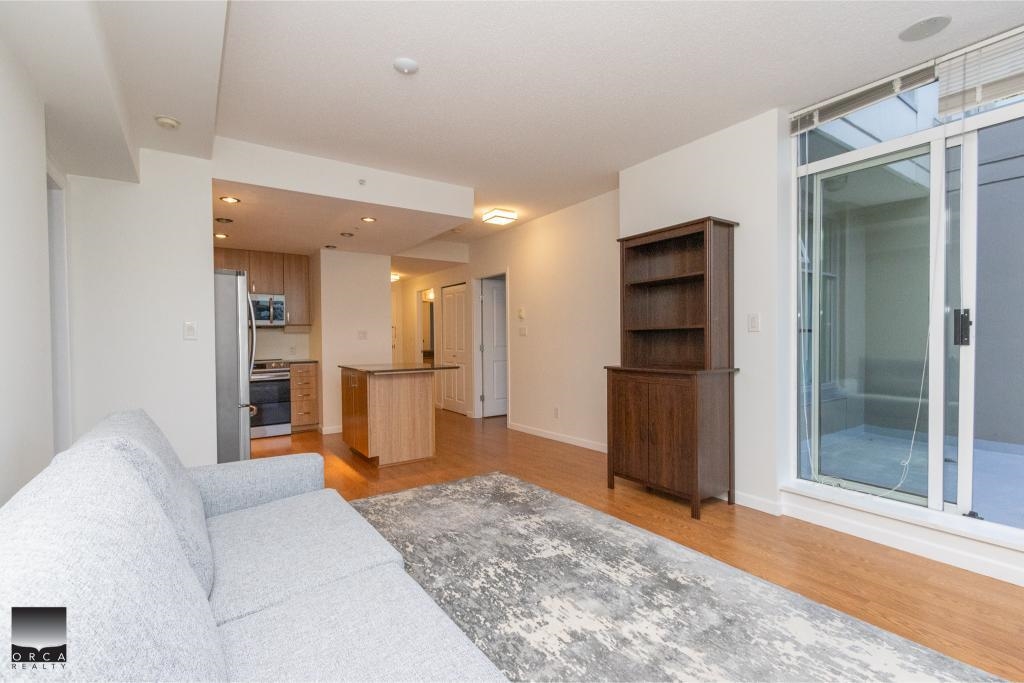 707-9232 University Crescent, Burnaby, BC, V5A 0C8 photo 5