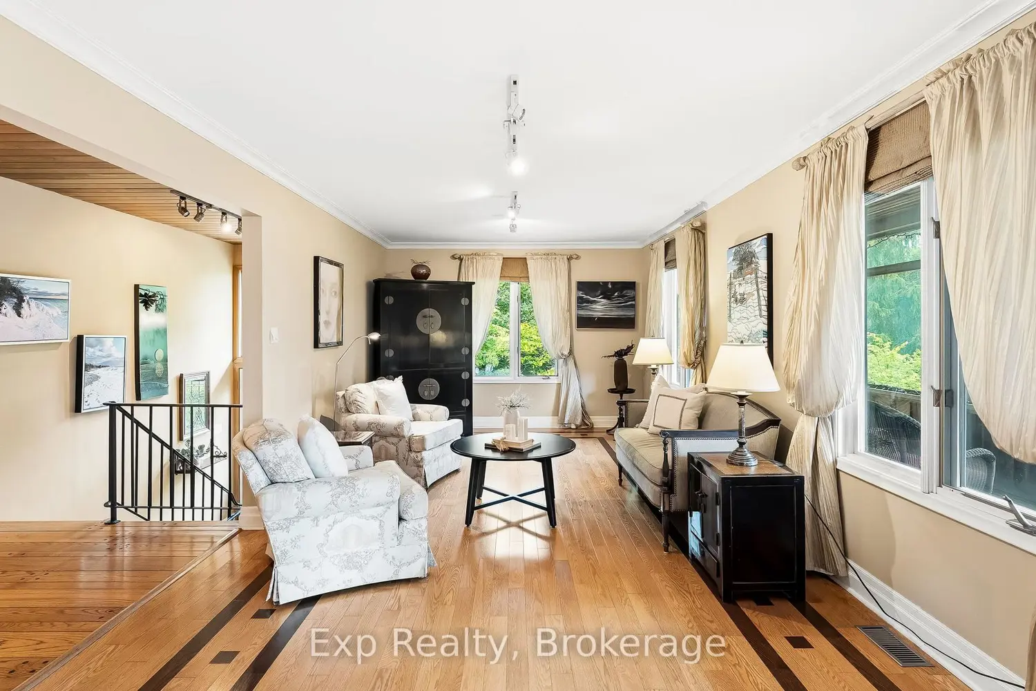 3282 Williamson Road photo 3