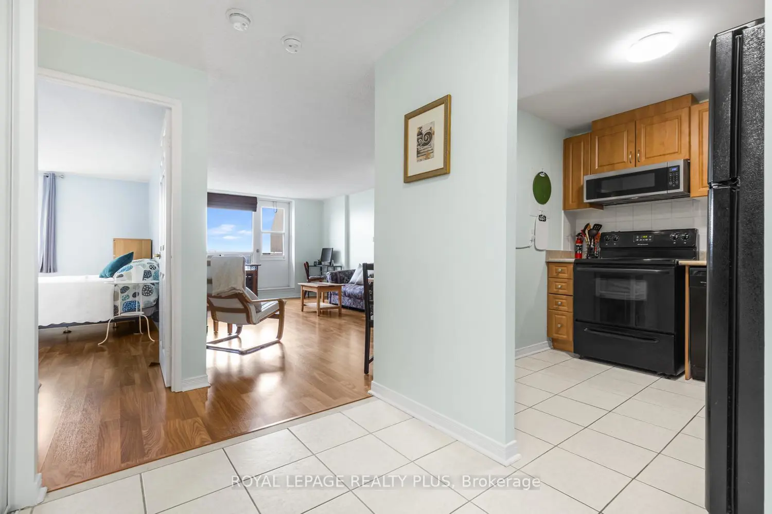 6720 Glen Erin Drive 1012 photo 2